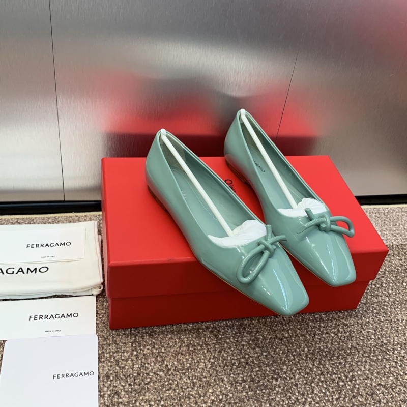 Ferragamo flat shoes